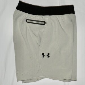 Under Armour Peak Woven Training Shorts Mens S
